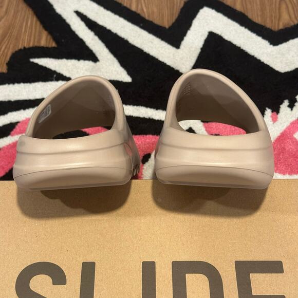 Yeezy Slide Pure (First Release) - Size 11 - Brand New - Picture 8 of 10